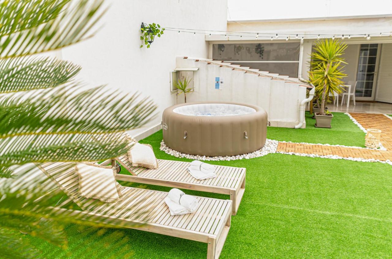 Apulialux Private 100Mq Rooftop Oasis W Jacuzzi Apartment Bari Ngoại thất bức ảnh